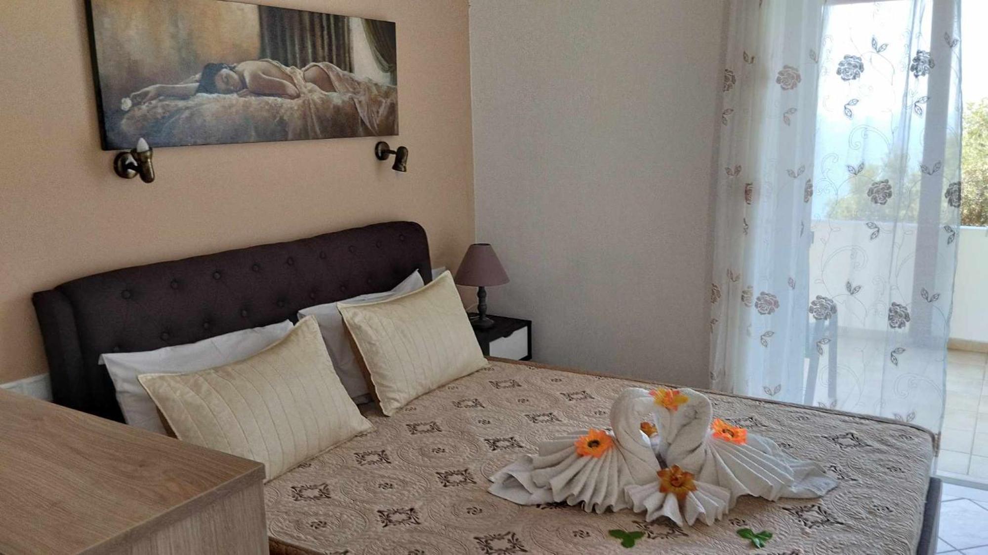 Golden Sun Apartments Rodakino Exterior foto